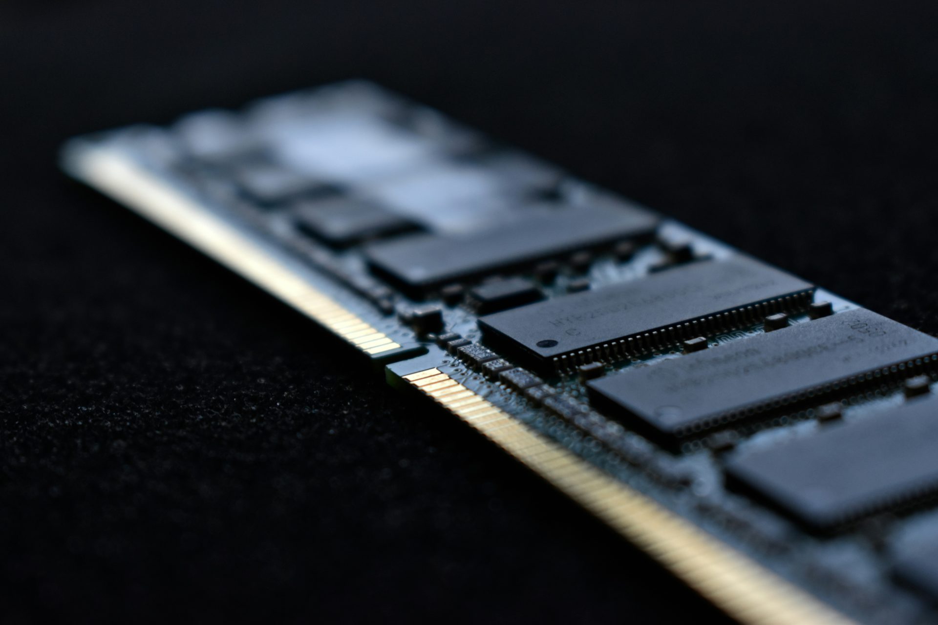 schwarzer RAM-Riegel